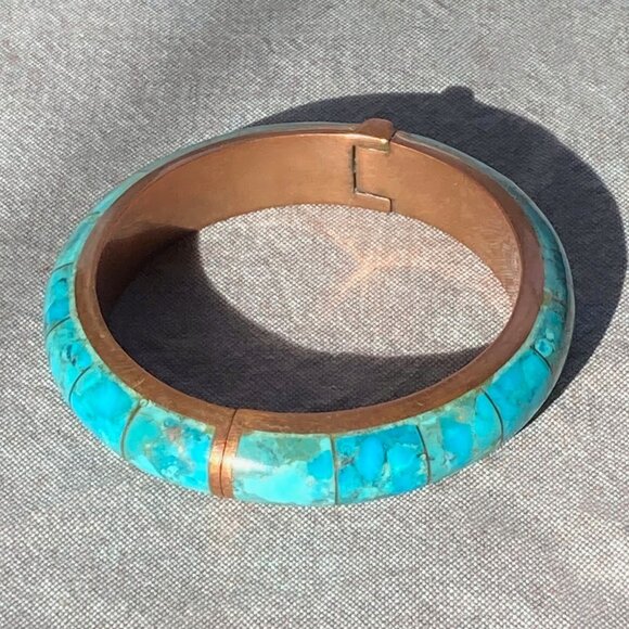 Jay King / DTR , Turquoise Inlay, Copper Hinged Bangle, Magnetic closure - Picture 9 of 13